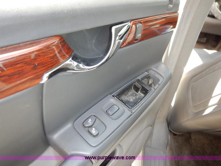 image for item J3925 2004 Cadillac DeVille Limited Edition