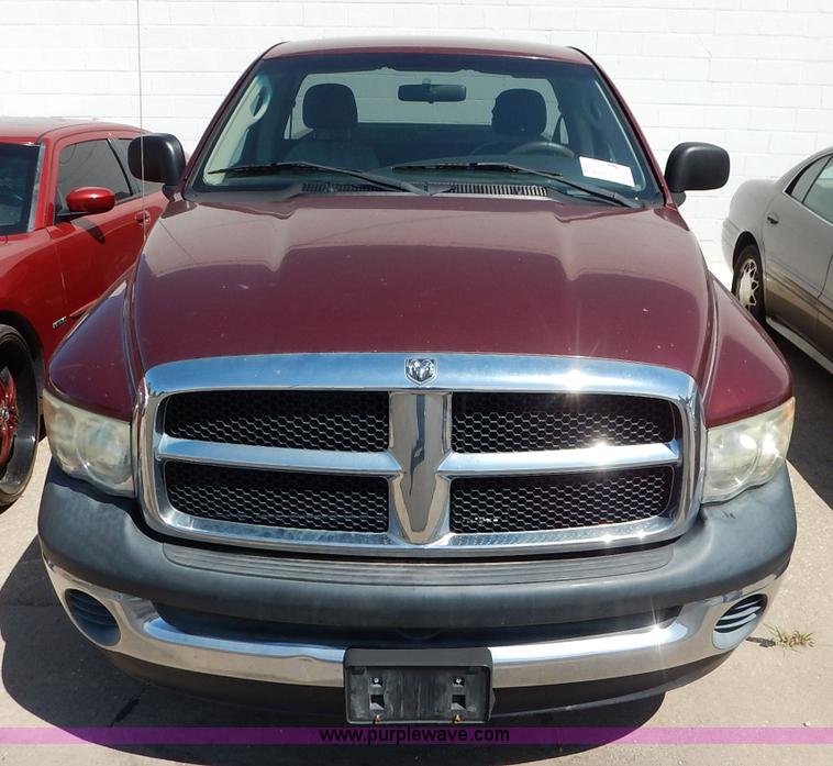 image for item J3927 2003 Dodge Ram 1500 pickup truck