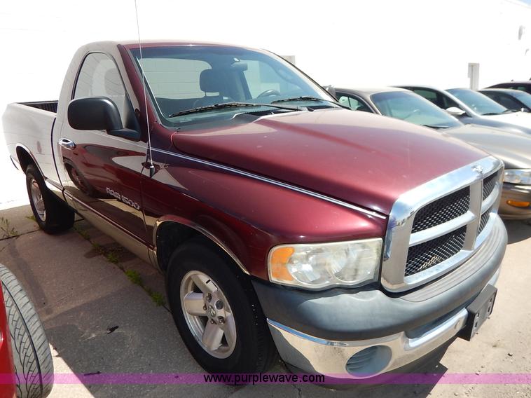 image for item J3927 2003 Dodge Ram 1500 pickup truck