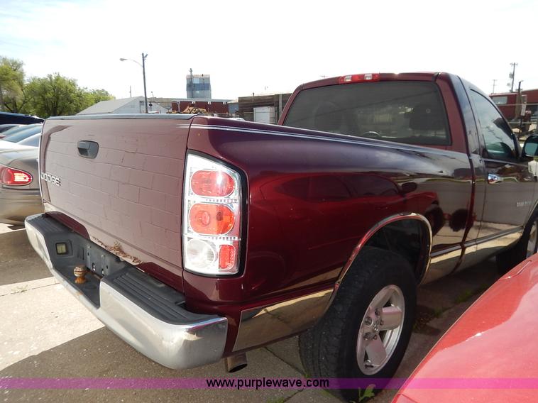 image for item J3927 2003 Dodge Ram 1500 pickup truck