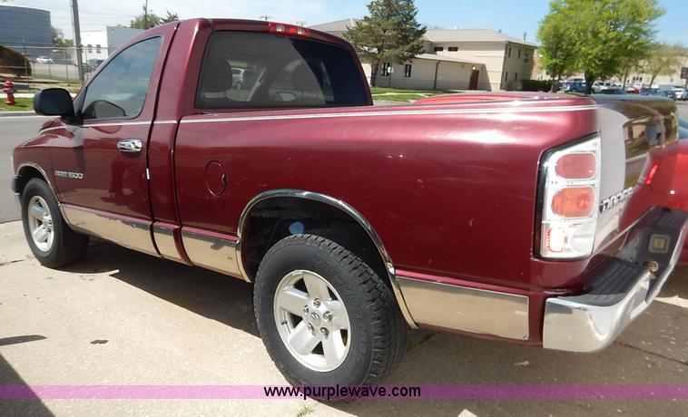 image for item J3927 2003 Dodge Ram 1500 pickup truck