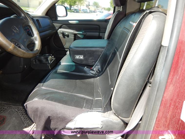 image for item J3927 2003 Dodge Ram 1500 pickup truck