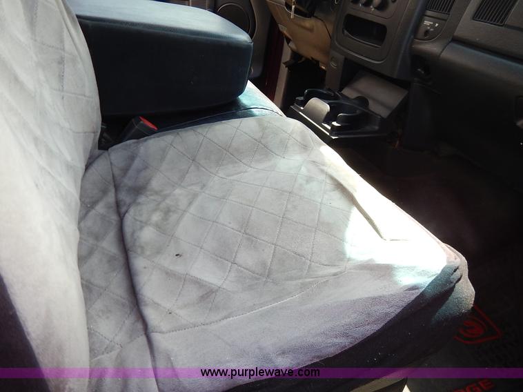 image for item J3927 2003 Dodge Ram 1500 pickup truck