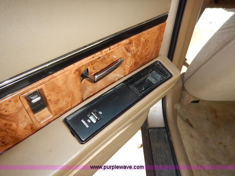 image for item J3931 1995 Buick LeSabre Custom