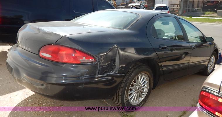 image for item J3932 2000 Chrysler Concorde LXI