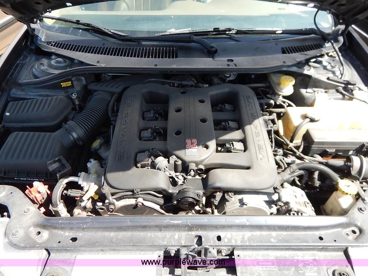 image for item J3932 2000 Chrysler Concorde LXI