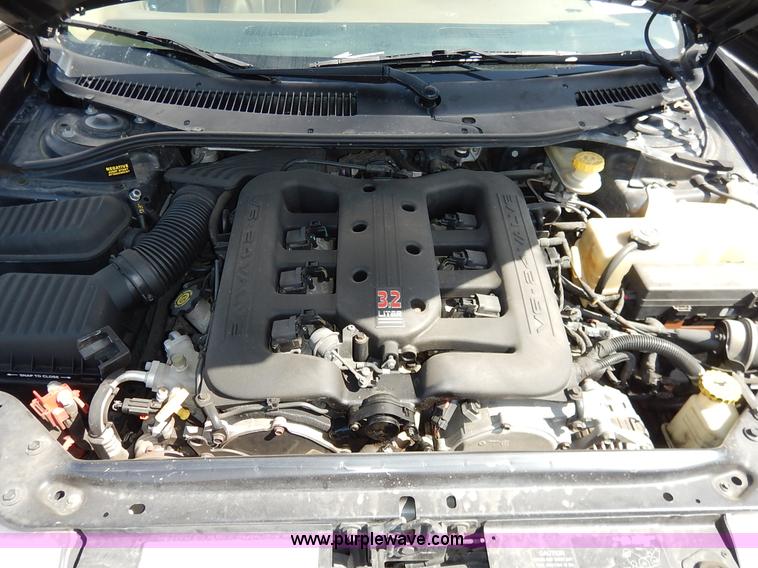 image for item J3932 2000 Chrysler Concorde LXI