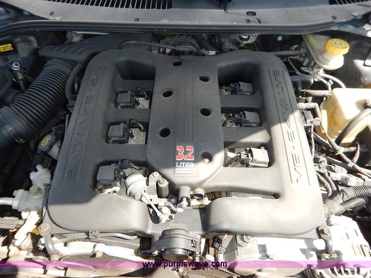 image for item J3932 2000 Chrysler Concorde LXI