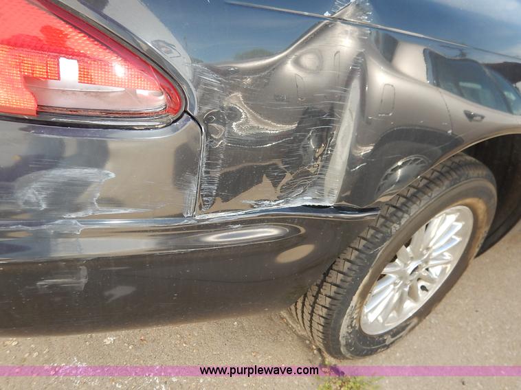 image for item J3932 2000 Chrysler Concorde LXI