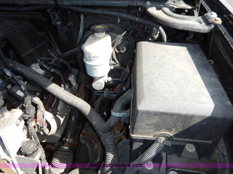 image for item J3933 2008 GMC Yukon Denali XL SUV