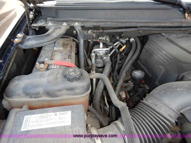 image for item J3933 2008 GMC Yukon Denali XL SUV