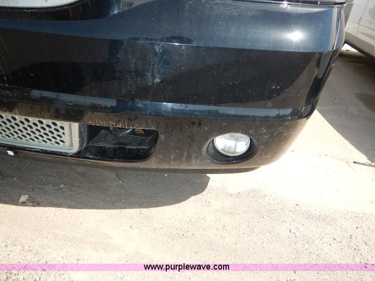 image for item J3933 2008 GMC Yukon Denali XL SUV