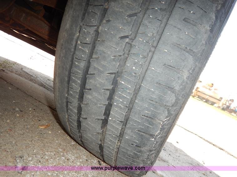 image for item J3933 2008 GMC Yukon Denali XL SUV