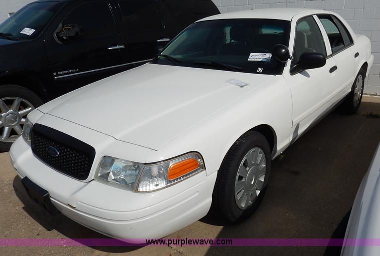 image for item J3934 2009 Ford Crown Victoria Police Interceptor