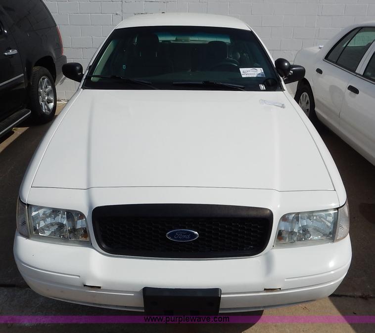 image for item J3934 2009 Ford Crown Victoria Police Interceptor