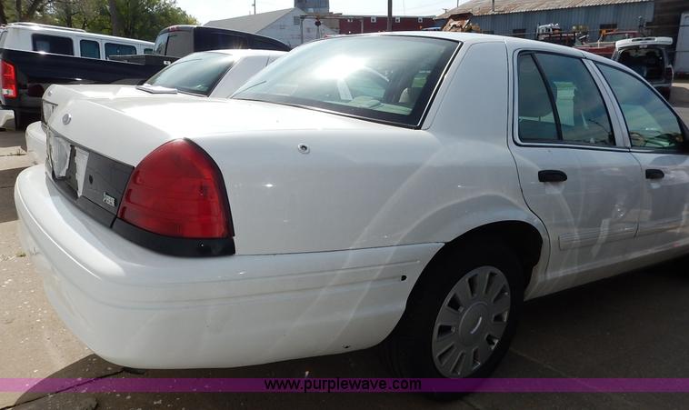 image for item J3934 2009 Ford Crown Victoria Police Interceptor