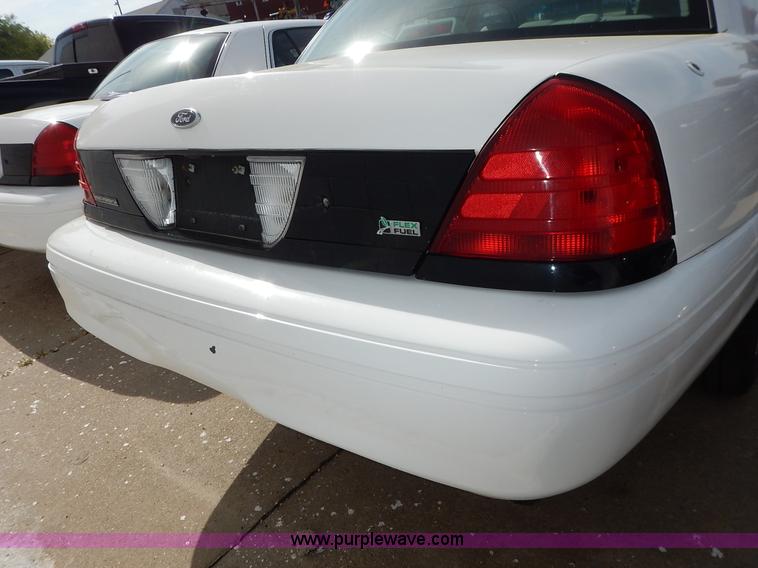 image for item J3934 2009 Ford Crown Victoria Police Interceptor