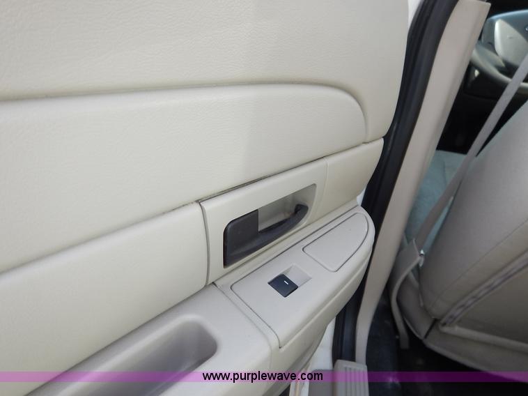 image for item J3934 2009 Ford Crown Victoria Police Interceptor