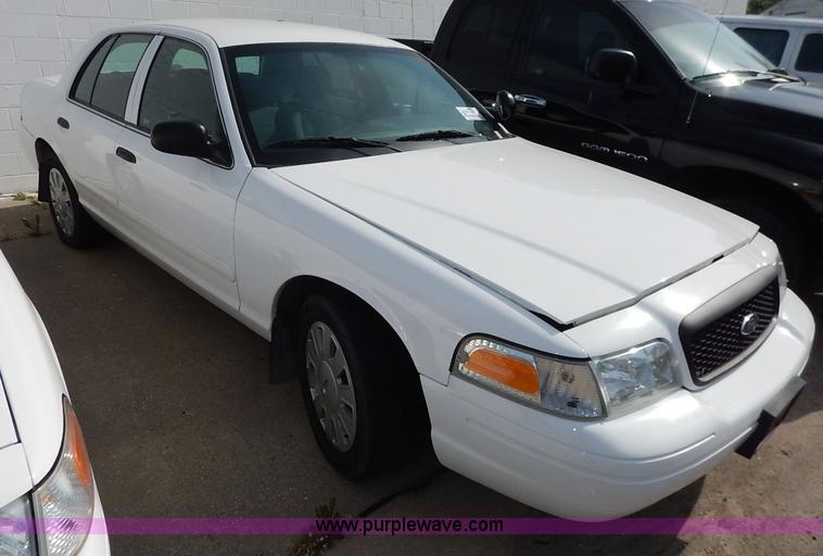 image for item J3935 2007 Ford Crown Victoria Police Interceptor