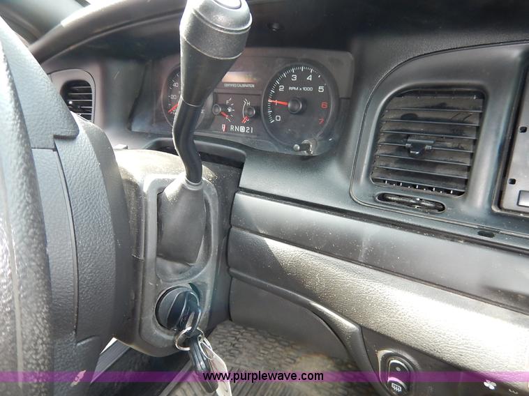 image for item J3935 2007 Ford Crown Victoria Police Interceptor