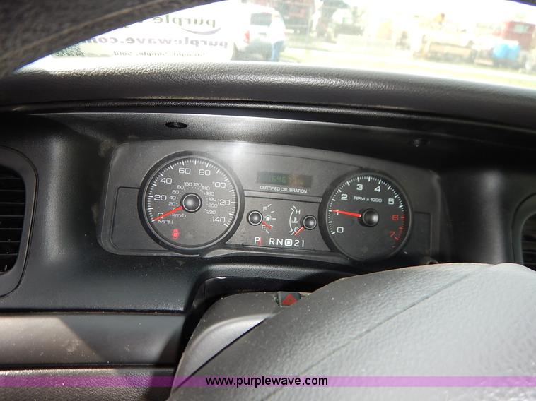 image for item J3935 2007 Ford Crown Victoria Police Interceptor