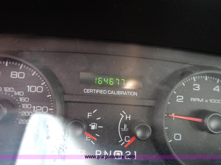 image for item J3935 2007 Ford Crown Victoria Police Interceptor