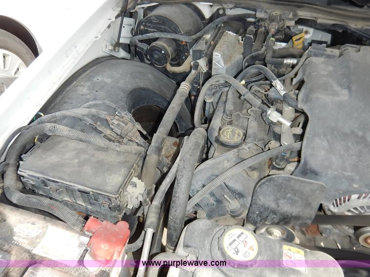 image for item J3935 2007 Ford Crown Victoria Police Interceptor