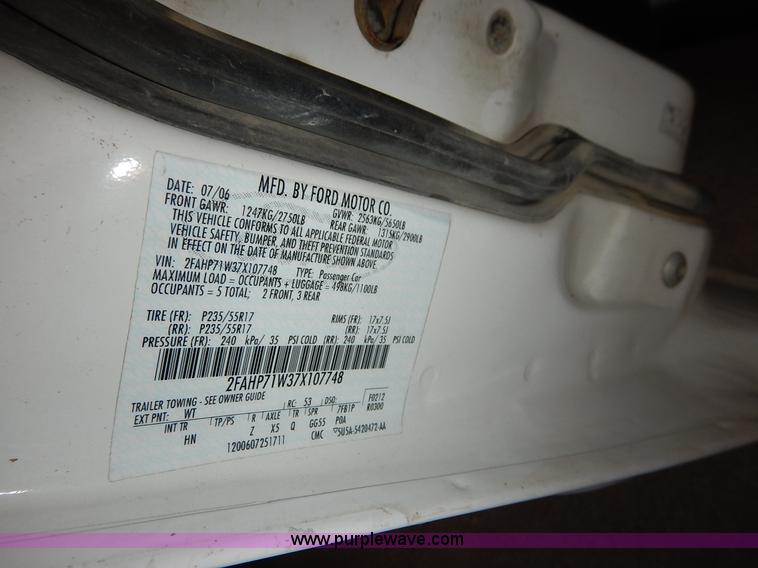 image for item J3935 2007 Ford Crown Victoria Police Interceptor