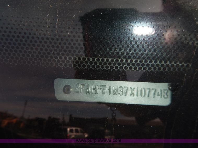 image for item J3935 2007 Ford Crown Victoria Police Interceptor