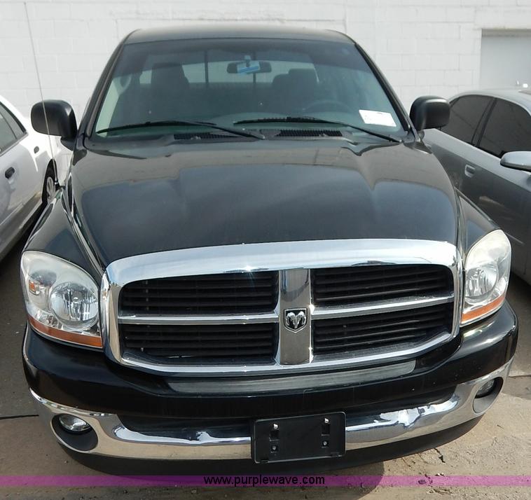 image for item J3936 2006 Dodge Ram 1500 Quad Cab pickup truck