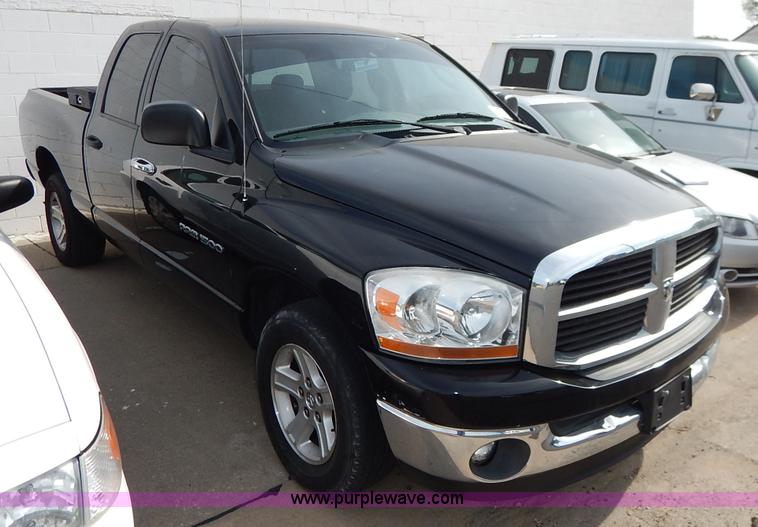 image for item J3936 2006 Dodge Ram 1500 Quad Cab pickup truck