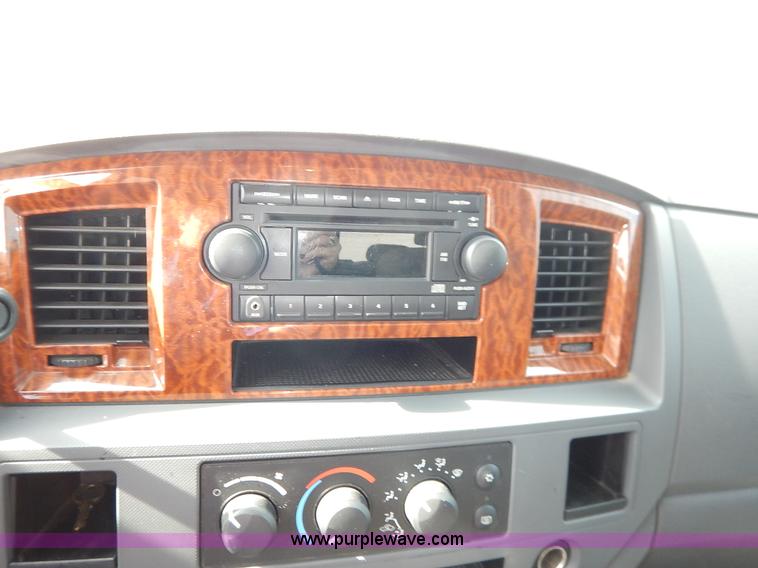 image for item J3936 2006 Dodge Ram 1500 Quad Cab pickup truck