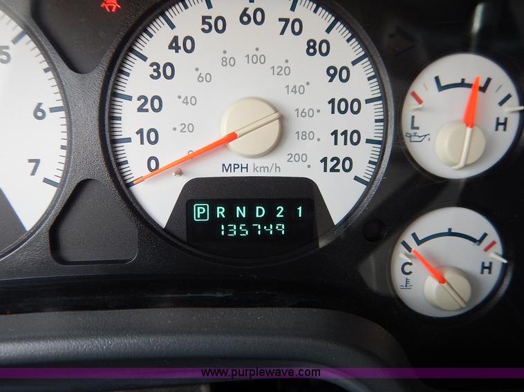 image for item J3936 2006 Dodge Ram 1500 Quad Cab pickup truck