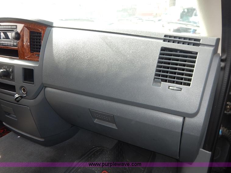 image for item J3936 2006 Dodge Ram 1500 Quad Cab pickup truck