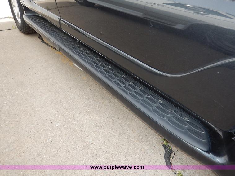 image for item J3938 2004 GMC Yukon Denali XL SUV