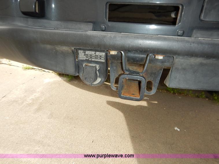 image for item J3938 2004 GMC Yukon Denali XL SUV