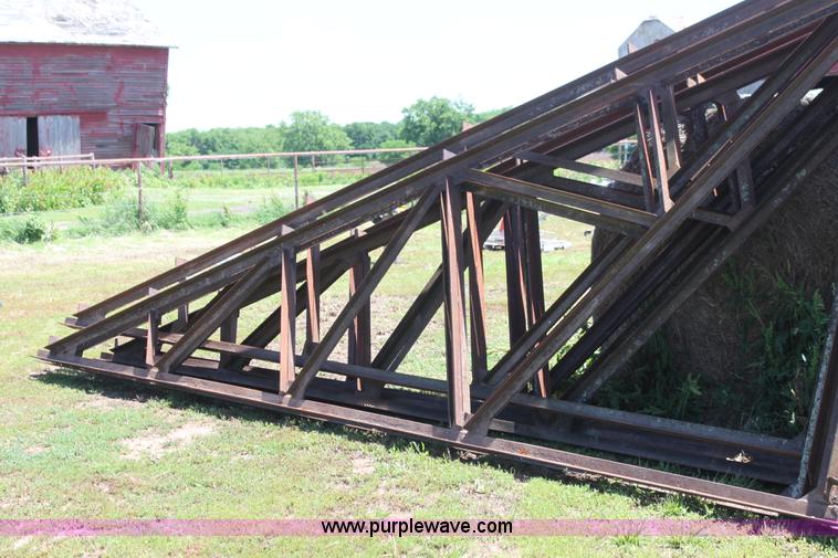 image for item AE9192 (7) steel trusses