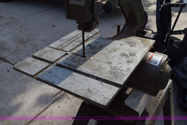 image for item AQ9204 Duracraft band saw