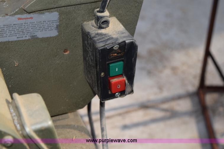 image for item AQ9204 Duracraft band saw