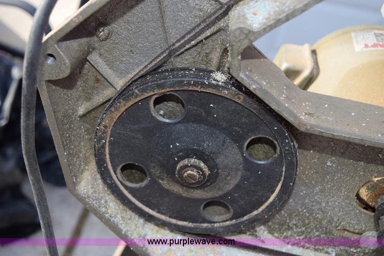 image for item AQ9204 Duracraft band saw