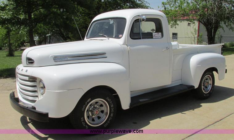 image for item B2943 1949 Ford F1 pickup truck