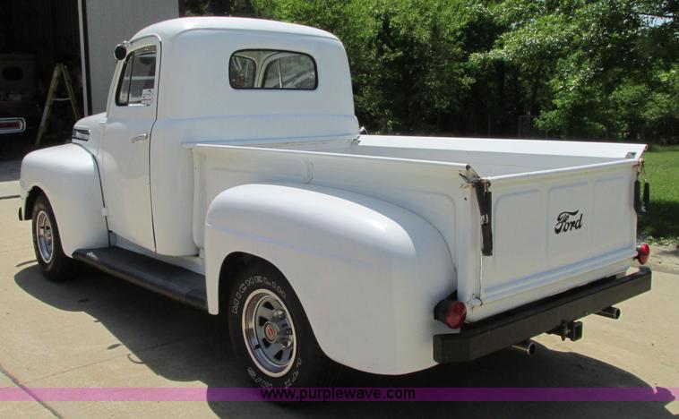 image for item B2943 1949 Ford F1 pickup truck