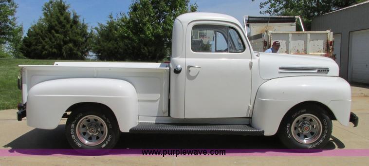 image for item B2943 1949 Ford F1 pickup truck