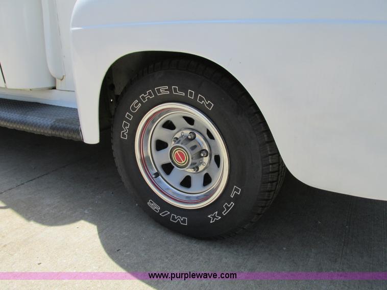 image for item B2943 1949 Ford F1 pickup truck