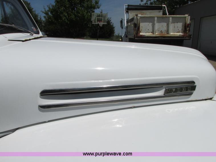 image for item B2943 1949 Ford F1 pickup truck