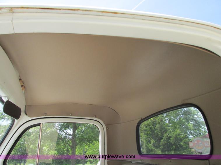 image for item B2943 1949 Ford F1 pickup truck