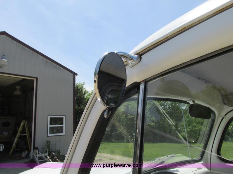 image for item B2943 1949 Ford F1 pickup truck