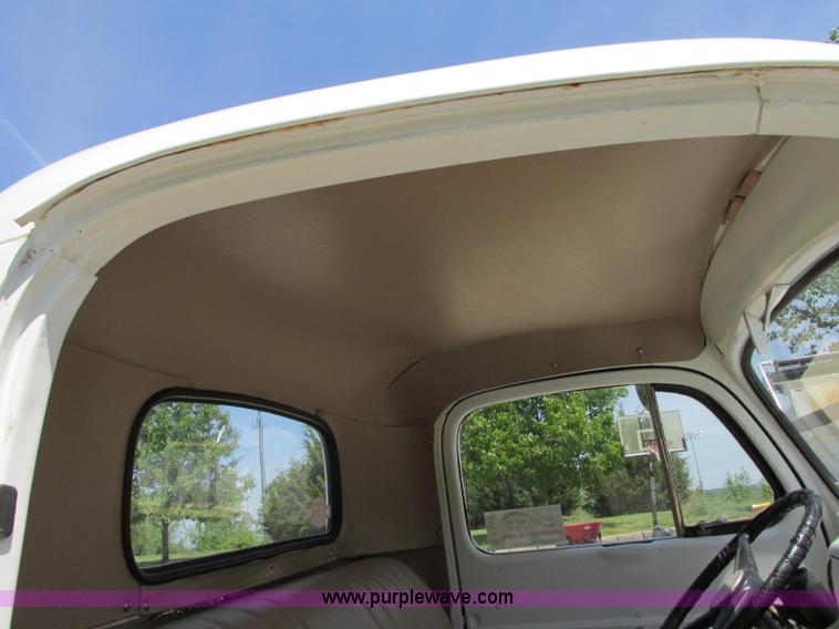 image for item B2943 1949 Ford F1 pickup truck