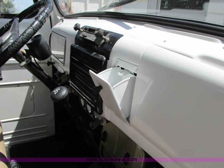 image for item B2943 1949 Ford F1 pickup truck