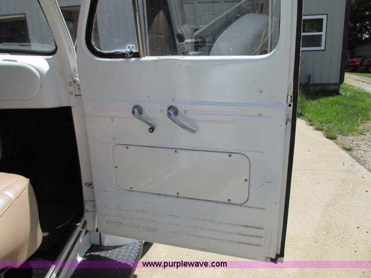 image for item B2943 1949 Ford F1 pickup truck